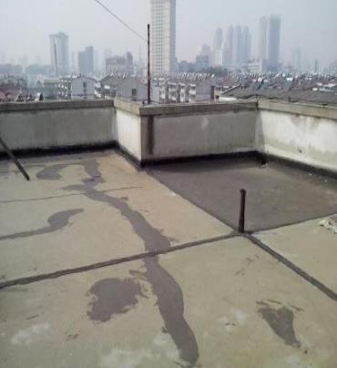 平塘漏水维修 楼顶漏水是什么原因，楼顶漏水维修方法是什么?